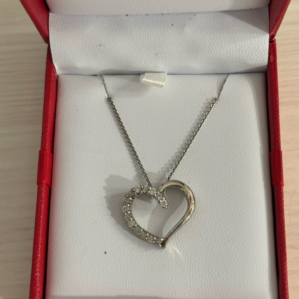 macy diamond heart pendant necklace